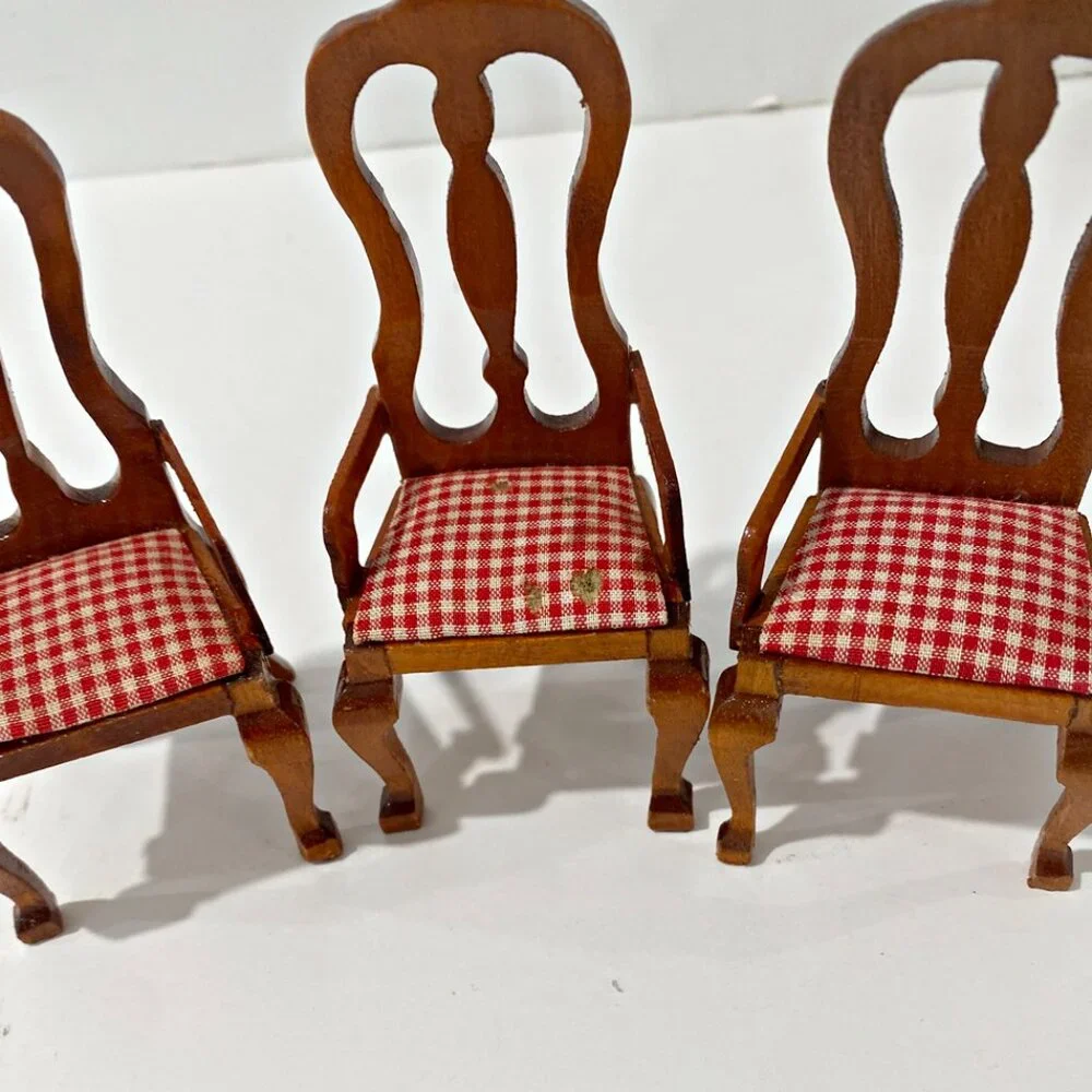 Dollhouse Furniture Three Hands Corp 5 Pc China Cabinet Buffet 3 Chair+ 2  Free - Picture 8 of 11